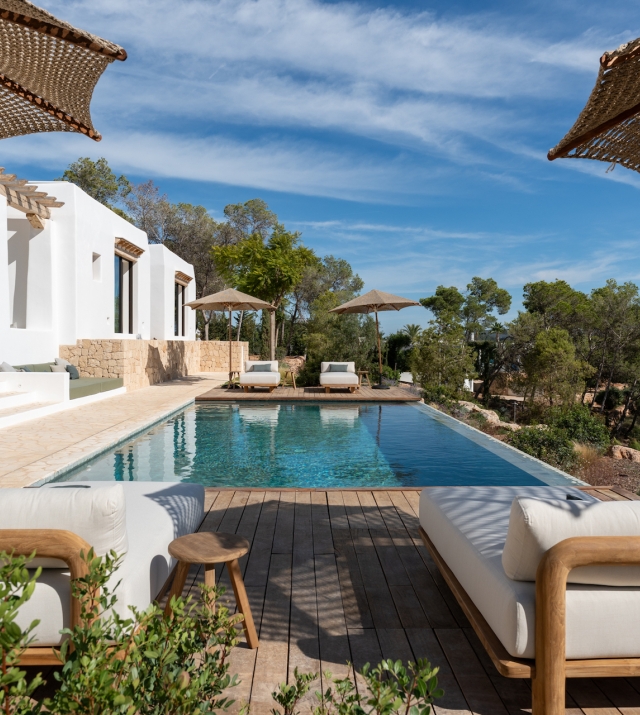 Resa Estates finca blakstad te koop vastgoed Ibiza pool 1.jpg